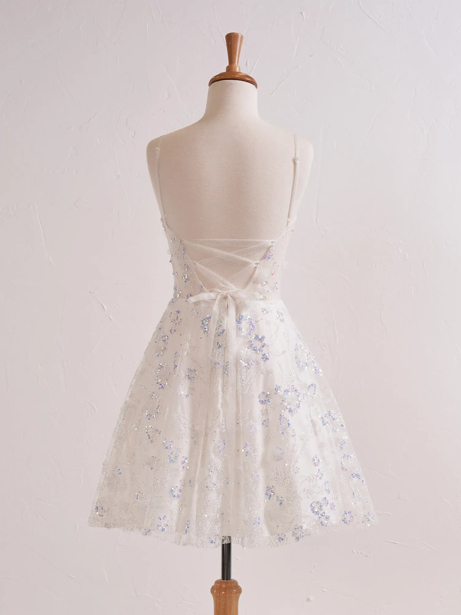 Elowyn | Lavender Floral Strapless Sweetheart Short Cocktail Dress