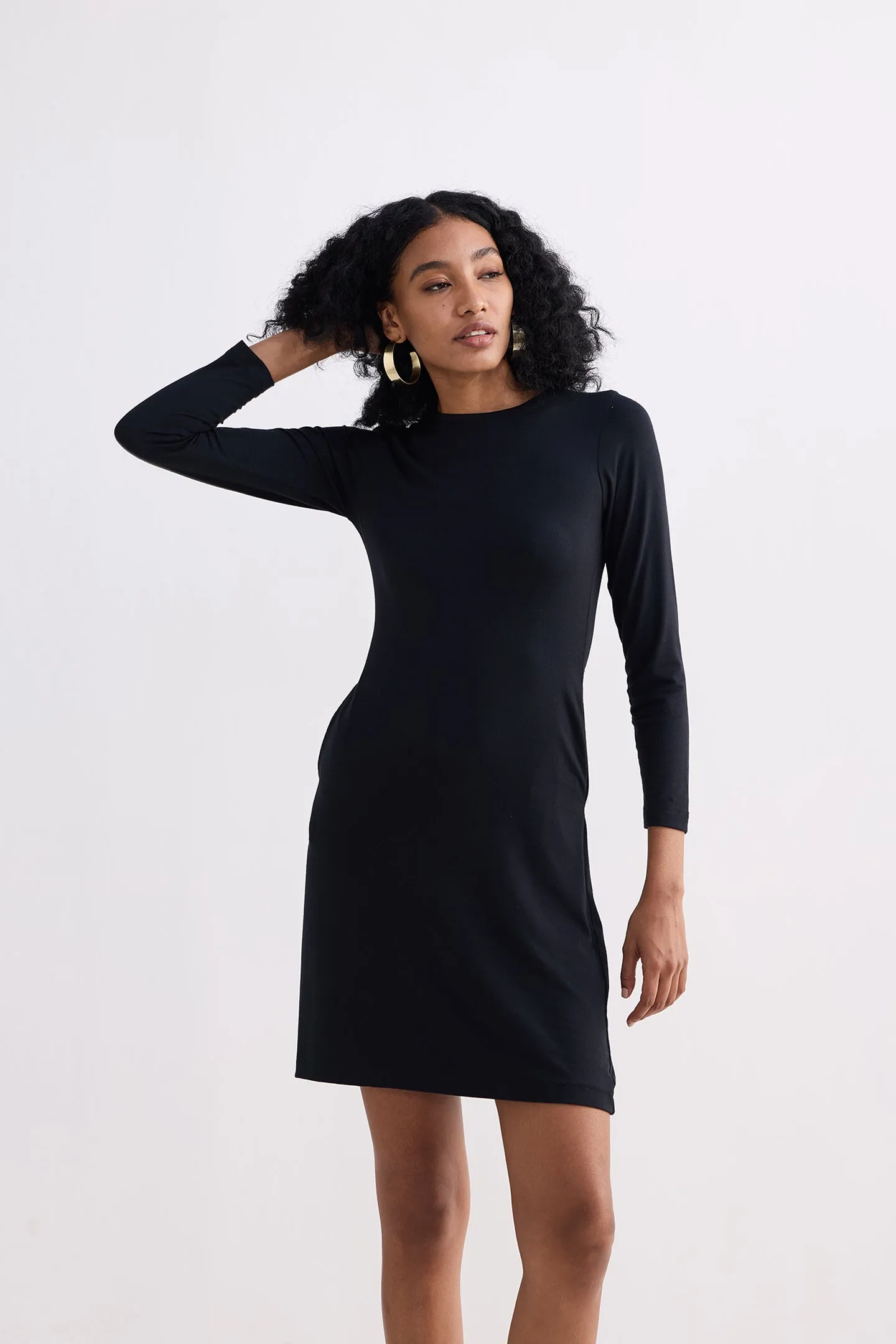 Long Sleeves Fitted Short Dress in Black