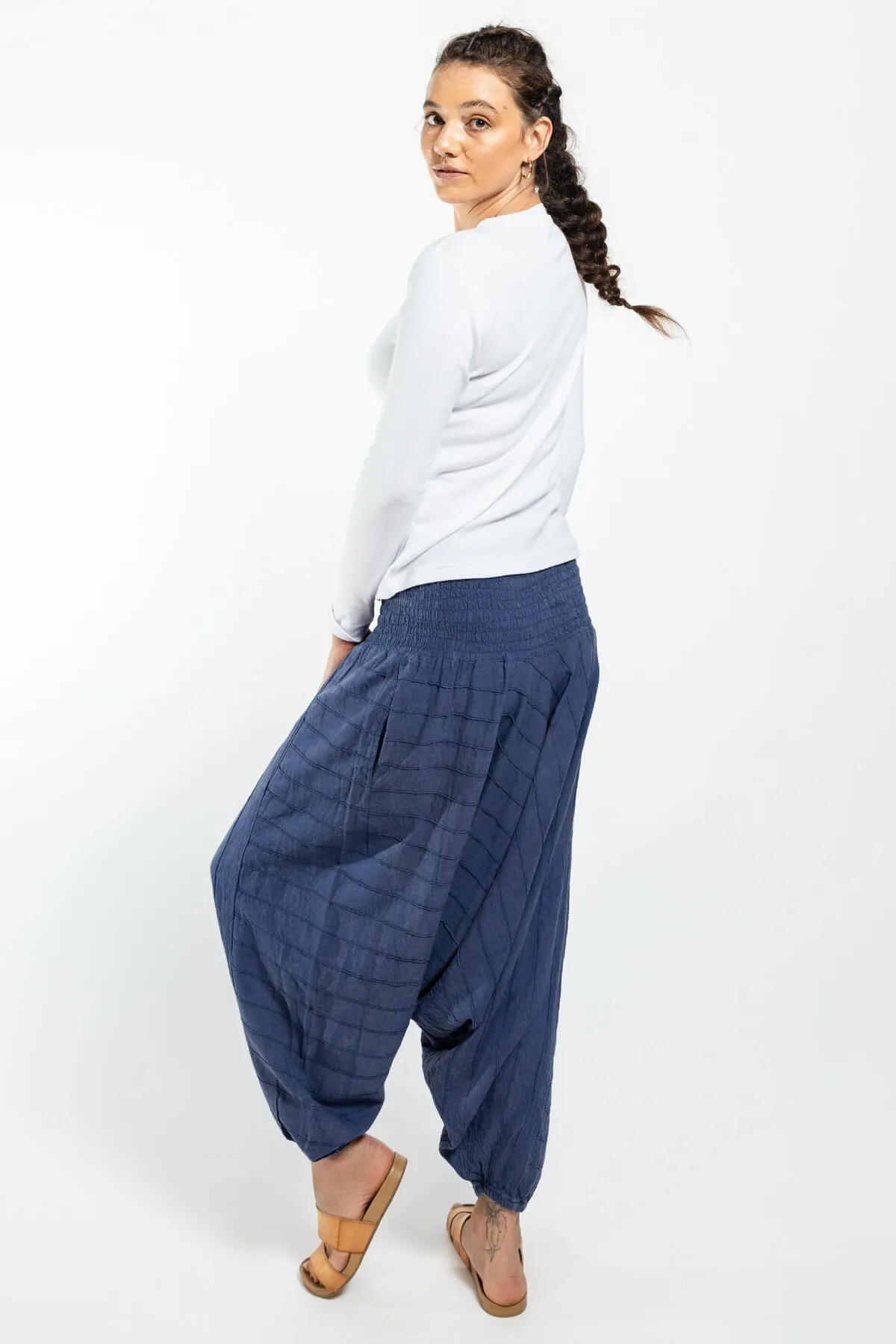 Low Crotch Pants Pintuck - Blue