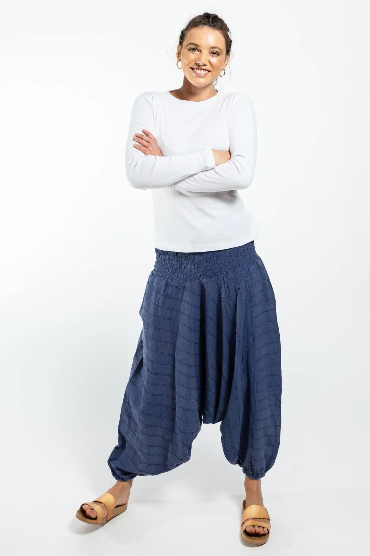 Low Crotch Pants Pintuck - Blue